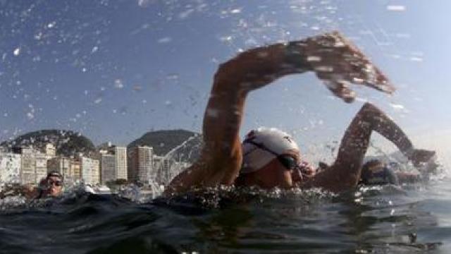 SCANDAL la Rio! O sportivă a încercat să își înece adversara