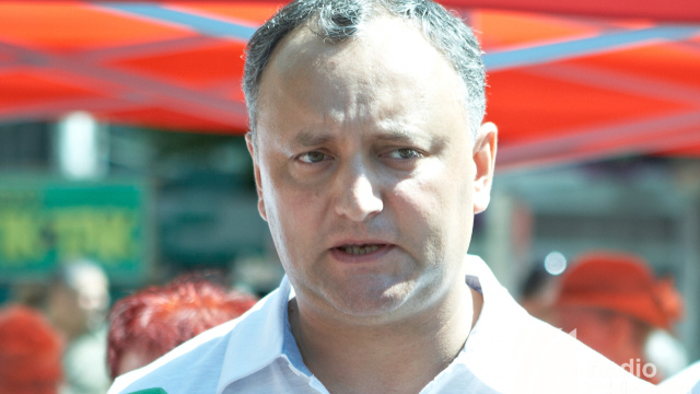 Alegeri 2016: Igor Dodon a depus semnăturile la CEC