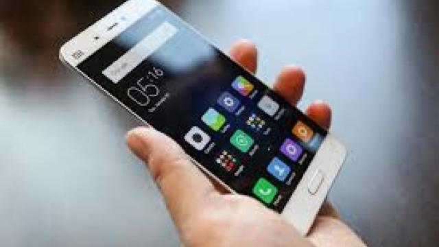 Vânzările serviciilor de telefonie mobilă sunt în scădere