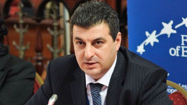 Ministrul român al Apărării: Sunt semnale care dau de gândit, scutul antirachetă de la Deveselu trebuie consolidat