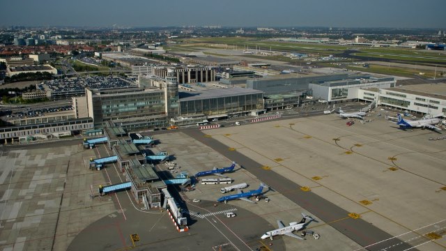 Două avioane au evitat la limită o coliziune pe pista aeroportului din Bruxelles 