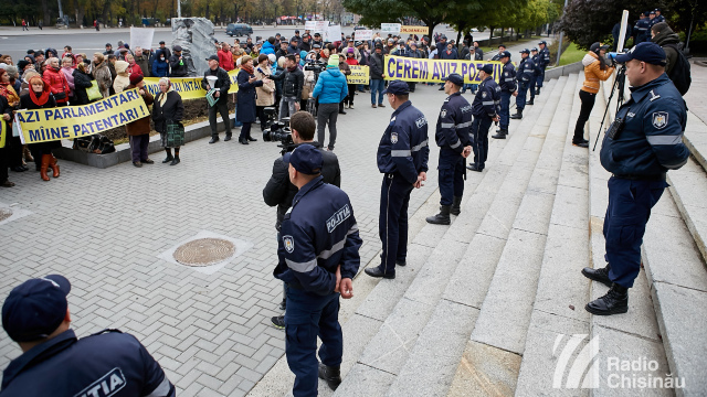 Micii antreprenori anunță proteste pentru 18 noiembrie