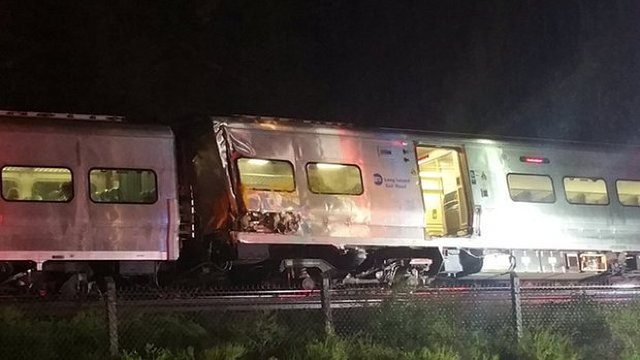 FOTO | Un tren a deraiat în Statele Unite; 29 de răniți și trafic suspendat 