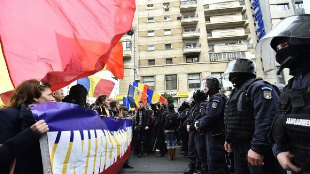 VIDEO | Incidente la marșul unionist „Luptă pentru Basarabia” de la București