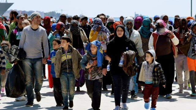 Aproximativ 77.000 de refugiați sunt blocați în Europa de Sud-Est