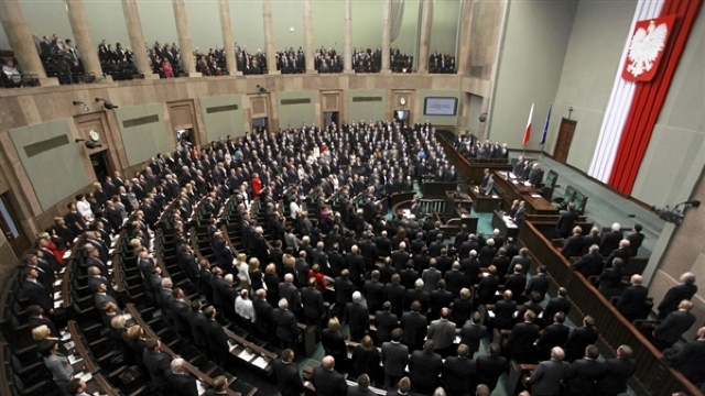 Parlamentul polonez respinge interzicerea totală a avortului 