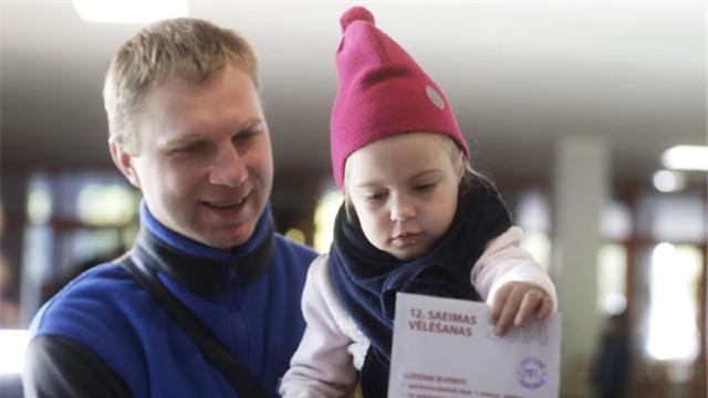 Lituania | S-au deschis secțiile de vot pentru al doilea tur al alegerilor parlamentare 