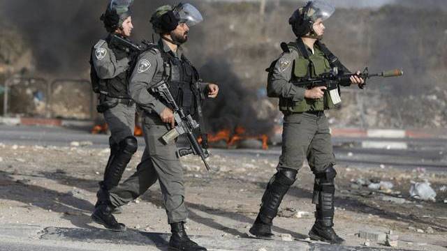Zeci de palestinieni au fost arestați de forțele israeliene