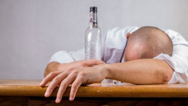 Alcoolismul este o problemă majoră a societății R.Moldova