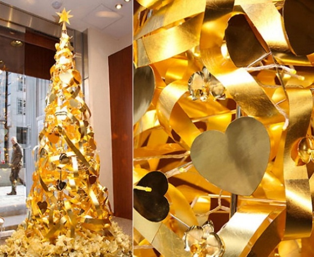 FOTO | Brad de Crăciun făcut în întregime din aur, vândut la Tokyo
