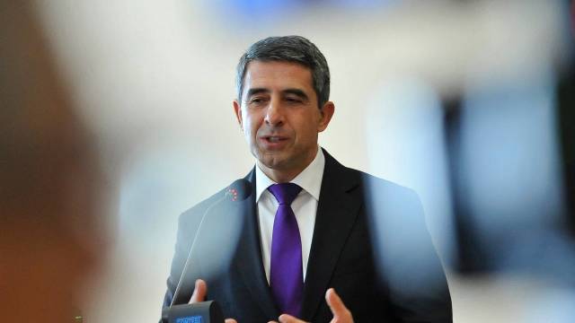 Alegeri Bulgaria | Președintele Bulgariei i-a urat un mandat mai liniștit succesorului său