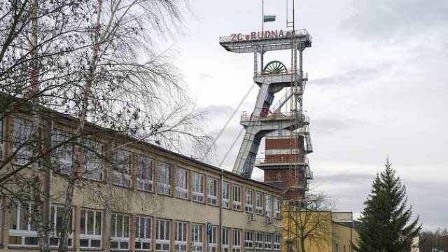 Patru mineri au fost dați dispăruți într-o mină de cupru din sud-vestul Poloniei