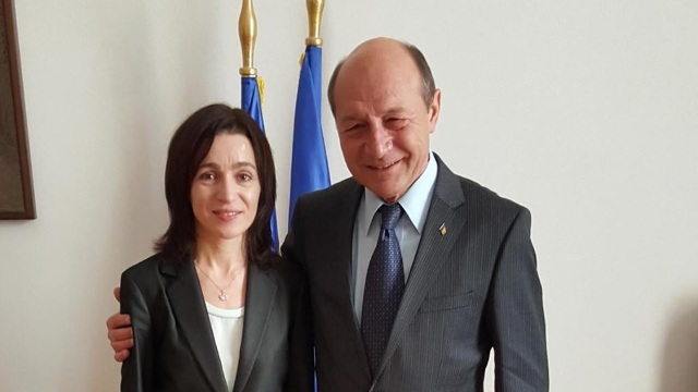 Alegeri 2016 | Băsescu are pașaport moldovenesc și va vota cu Maia Sandu