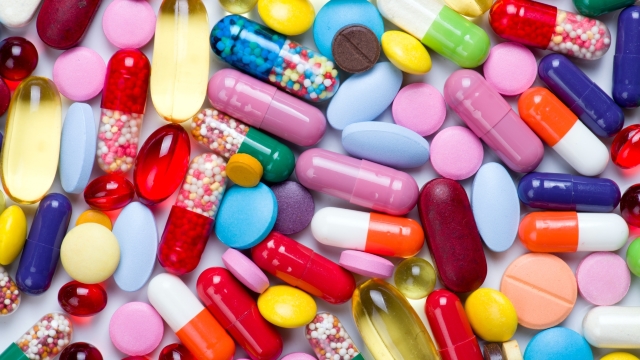 448 de agenți economici pot importa produse farmaceutice în R.Moldova