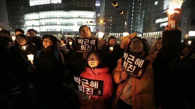 Coreea de Sud: Sute de mii de persoane au cerut, la Seul, demisia președintei Park Geun-Hye 