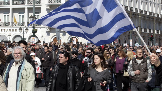 Grecia | Angajații din sectorul public protestează față de reformele cerute de UE și FMI 