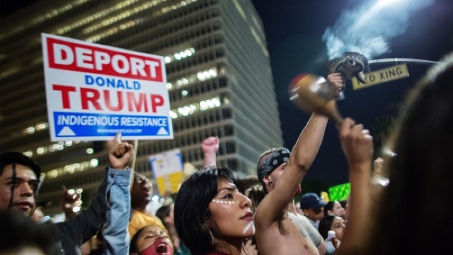 Ordinul anti-imigrație semnat de Trump a fost blocat parțial de un judecător, pe fondul unor proteste la aeroporturi
