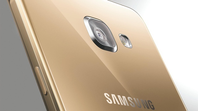 Samsung Galaxy A7 (2017), un mid-range premium cu certificare IP68