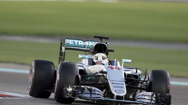 Germanul Nico Rosberg a câștigat în premieră titlul de campion mondial de Formula 1