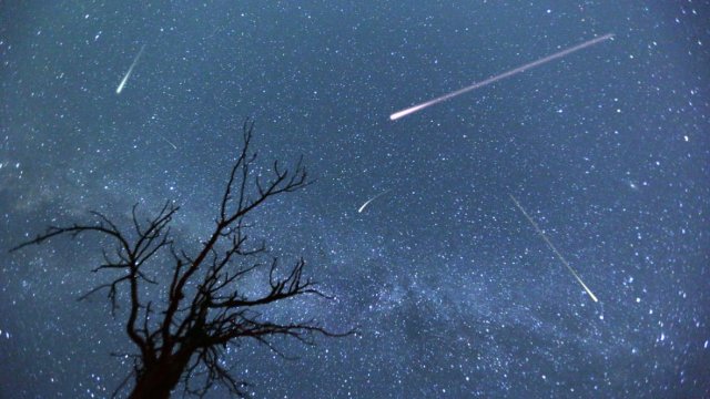 Fenomen spectaculos: În aceasta perioadă putem vedea bolizi pe cer