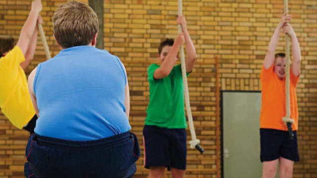 STUDIU | Obezitatea în perioada adolescenței poate afecta în mod ireversibil densitatea osoasă 