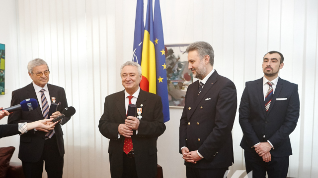 RETROSPECTIVA 2016 | 15 ianuarie: Vasile Iovu și Petre Neamțu au primit distincții de merit din partea lui Klaus Iohannis