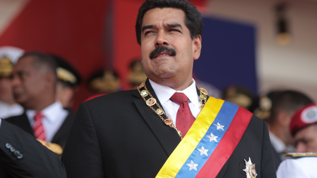 Președintele Venezueleia ordonat închiderea frontierei cu Columbia