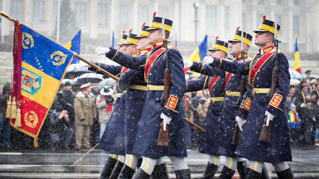 LIVE VIDEO | Parada militară organizată de Ziua Națională a României, în Piața Arcul de Triumf din București