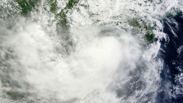 Taifunul Nock-Ten amenință capitala filipineză Manila