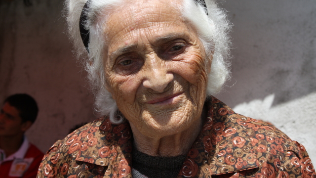 Bătrânii romi, la limita sărăciei 