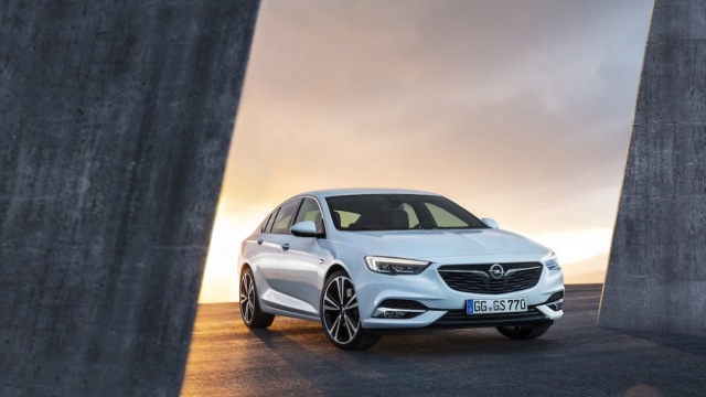Noul Opel Insignia | Transmisia automată are acum 8 trepte - FOTO/VIDEO
