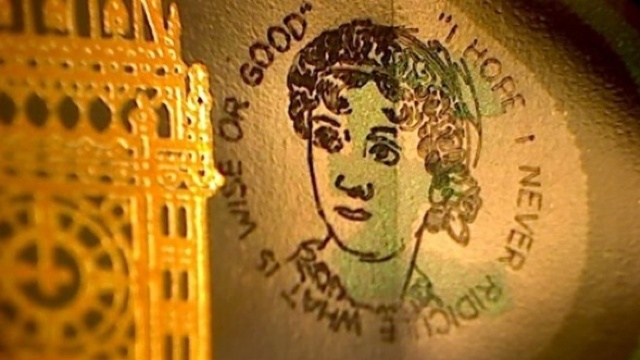 În Marea Britanie circulă bancnote de cinci lire care valorează 20.000 de lire