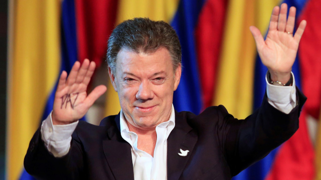 Președintele Columbiei, Juan Manuel Santos, primește azi Premiul Nobel pentru Pace