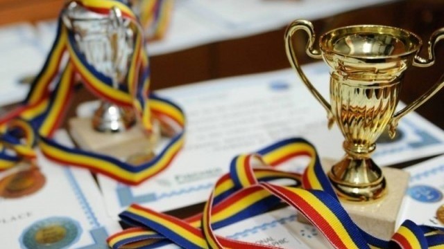Gala olimpicilor 2016: Elevii din R.Moldova au obținut 33 de medalii și 6 mențiuni