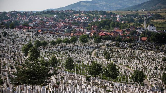 Fostul șef militar al sârbilor bosniaci, Ratko Mladico figură centrală în genocidul de la Srebrenica 