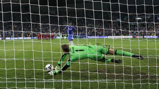 Fotbal | Manuel Neuer și Sarah Bouhaddi, desemnați cei mai buni portari ai anului de IFFHS