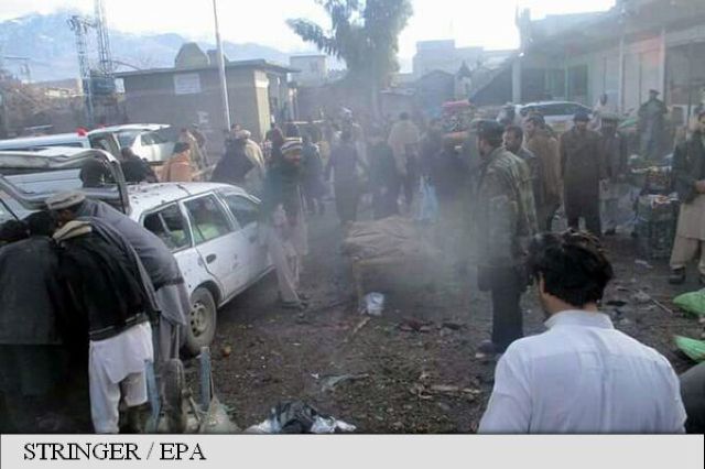 FOTO | Atentat cu bombă în Pakistan: Cel puțin 12 morți și 35 de răniți