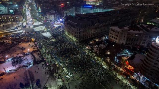 LIVE | Zeci de mii de români protestează față de ordonanțele privind amnistia și grațierea