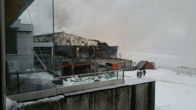 Clubul Bamboo din București a ars în totalitate | 38 de persoane au fost duse la spital