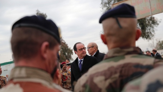 François Hollande efectuează o vizită la Bagdad