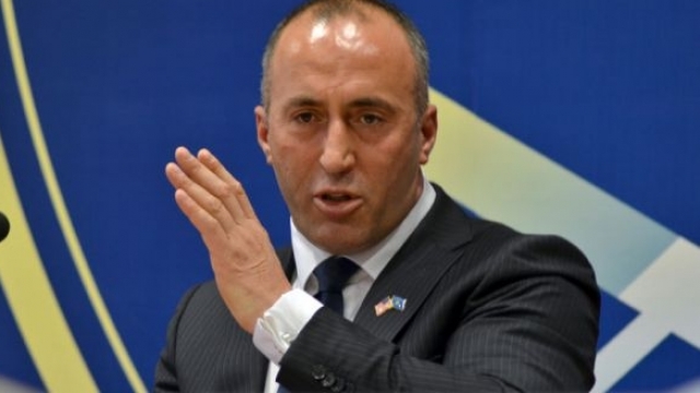 Serbia solicită Franței să-l extrădeze pe ex-premierului kosovar, Ramush Haradinaj
