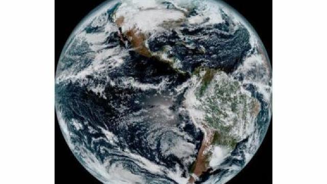 Cea mai nouă generație de sateliți a NOAA a transmis primele imagini color cu Terra