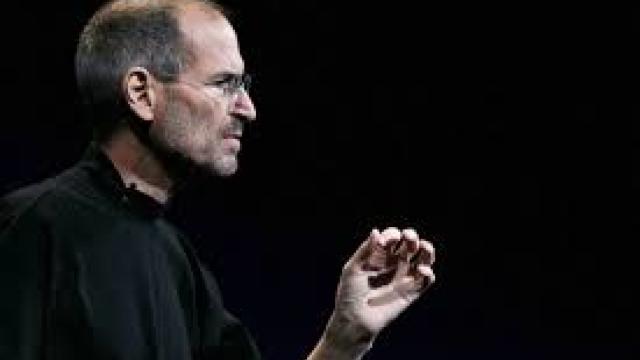 VIDEO | Se împlinesc 10 ani de la prezentarea primului iPhone de către Steve Jobs