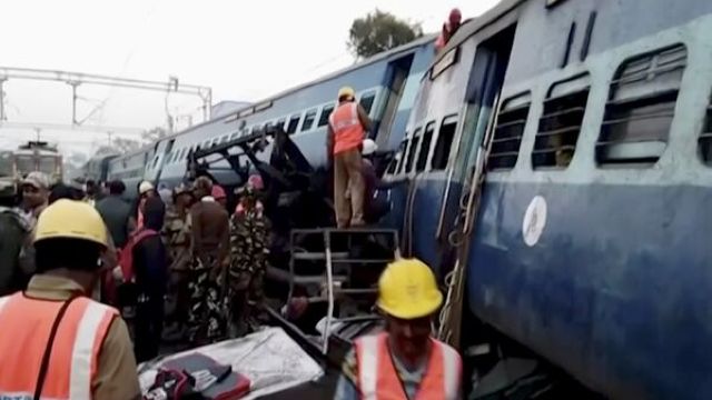 Un tren a deraiat în India | Peste 30 de morți și circa 50 de răniți