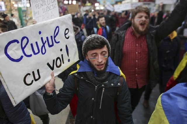 FOTO | Zeci de studenți au ajuns la București pentru ”cel mai mare protest” față de ordonanțele de urgență