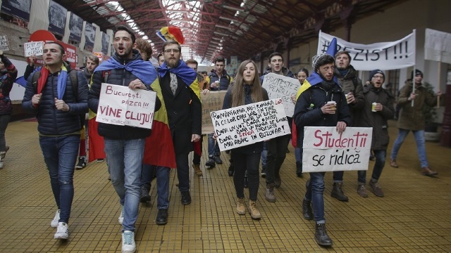 FOTO | Zeci de studenți au ajuns la București pentru ”cel mai mare protest” față de ordonanțele de urgență