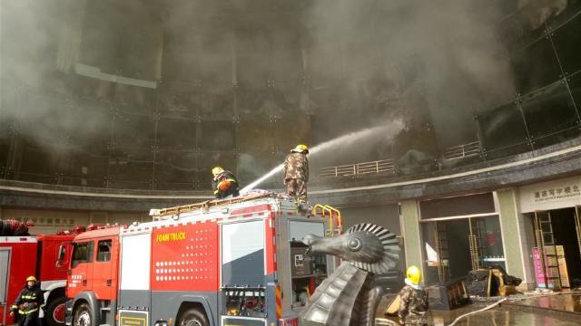 Zece persoane au murit într-un incendiu izbucnit la un hotel din China