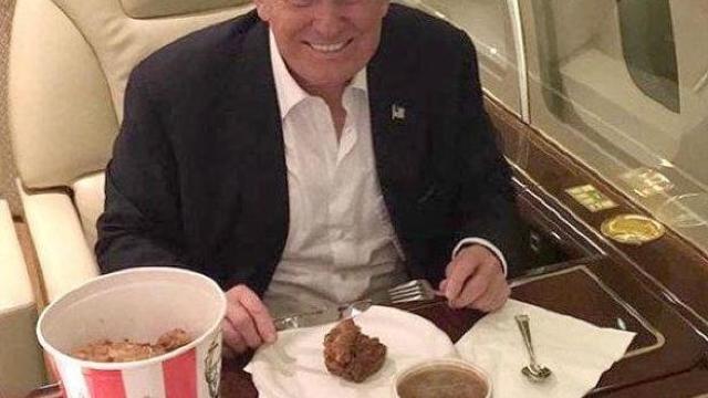 Dieta lui Donld Trump: nu face sport, trăiește cu ciocolată, snack-uri, fripturi și cu sucuri dietetice