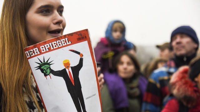 Revista Der Spiegel, criticată după ce publică pe copertă o caricatură cu Trump care a decapitat Statuia Libertății