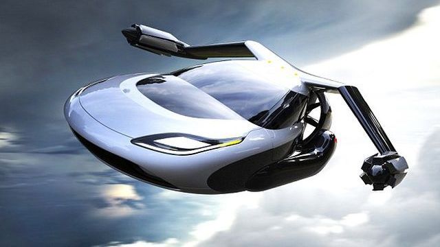 Motivul pentru care Tesla nu construiește mașini zburătoare: „E o idee prostească”